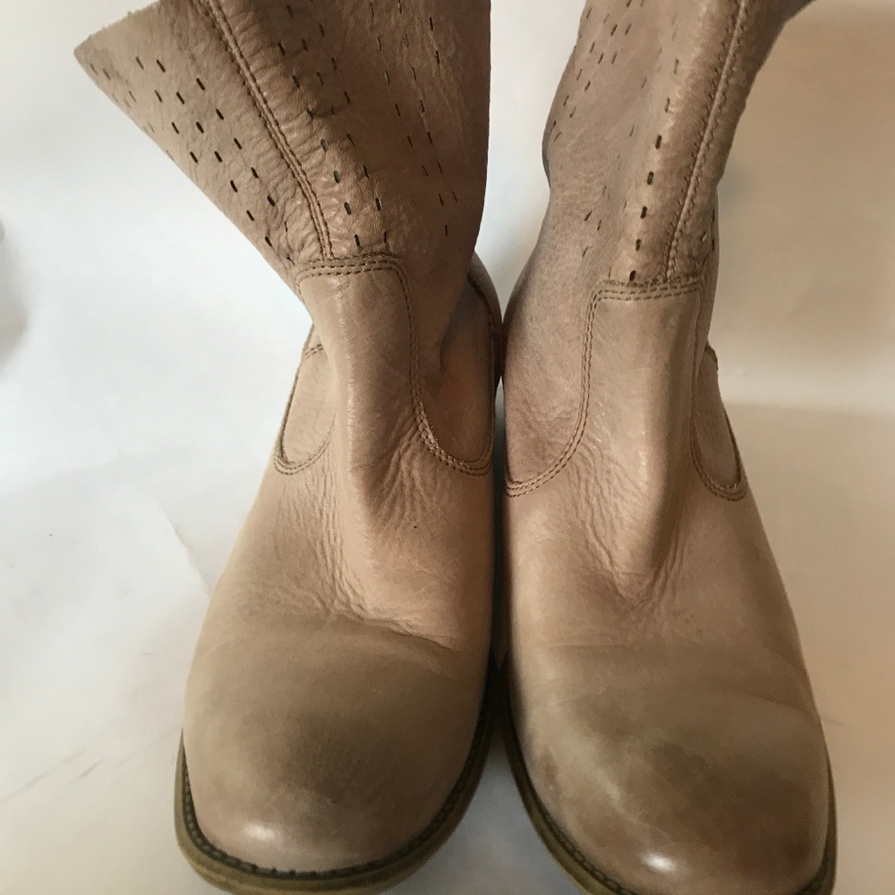 Taupe leather pierced Blondo Bootie